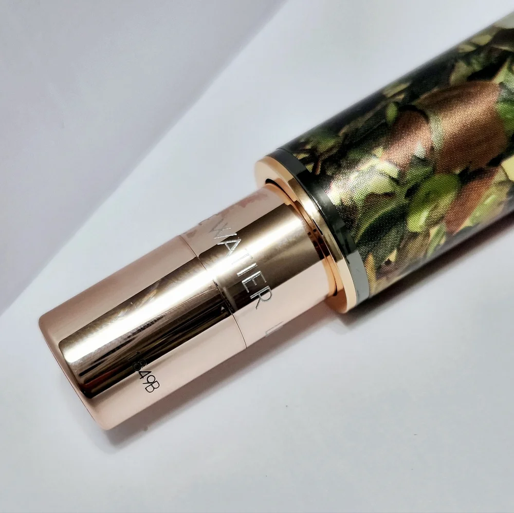 Lise Watier Lip BALM Parfait Glace Hydrating Sheer Colour NIB - Picture 5 of 7